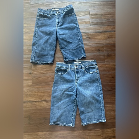 Women’s Levi Denim Shorts X 2 Pair. 27” - Picture 1 of 5